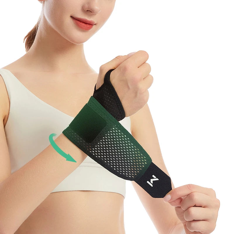 2pcs Adjustable Wrist Strap Sports Wrist Support Brace Black Weightlifting Wristband For Men & Women Badminton Tennis Gym